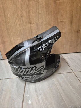 TLD SE5 FULLFACE ČELADA