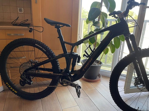 Trek fuel exe 9.8 axs t type
