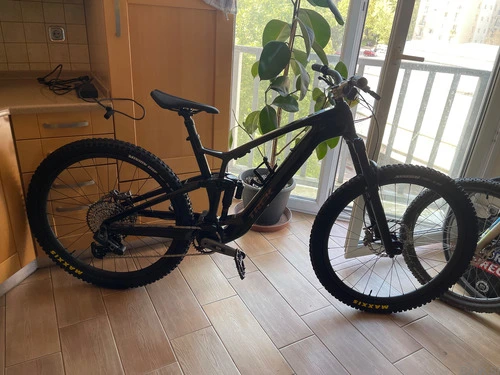 Trek fuel exe 9.8 axs t type