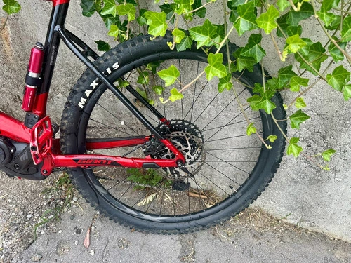 Prodam električno gorsko kolo Giant