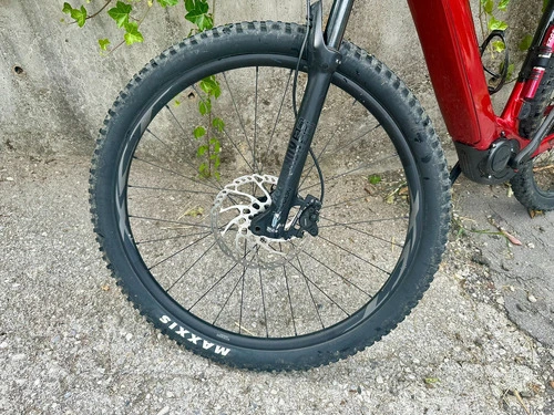 Prodam električno gorsko kolo Giant