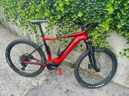 Prodam električno gorsko kolo Giant