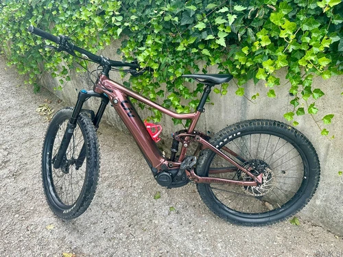 Prodam električno polnovzmeteno gorsko kolo Giant
