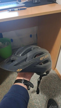 Prodam čelado Giro fixture 2