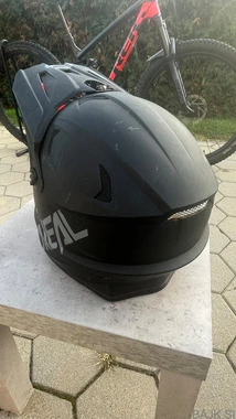 ONEIL SONUS SOLID čelada