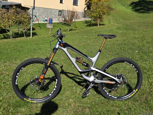 YT Capra 27 CF Pro Race, FOX KASHIMA, HOPE, XTR
