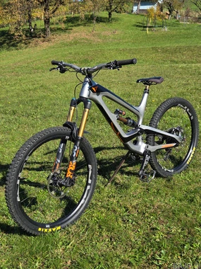 YT Capra 27 CF Pro Race, FOX KASHIMA, HOPE, XTR