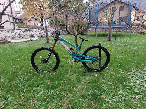 2019 YT Tues 27 CF Pro Race Bike