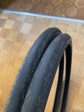 Schwalbe City Marathon slick gume 26 x1.4, Cena je za 2 plašča