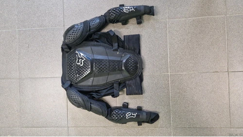 Fox Titan sport. Velikost M