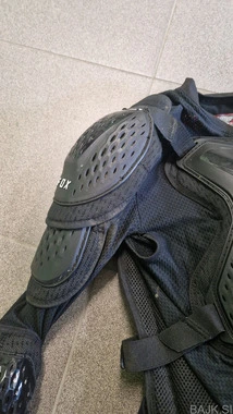 Fox Titan sport. Velikost M