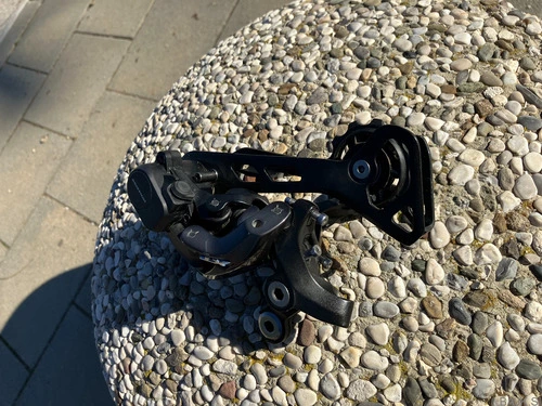 Shimano XT zadnji menjalnik 2x11