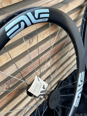 ENVE SES 4.5 Pro / novi