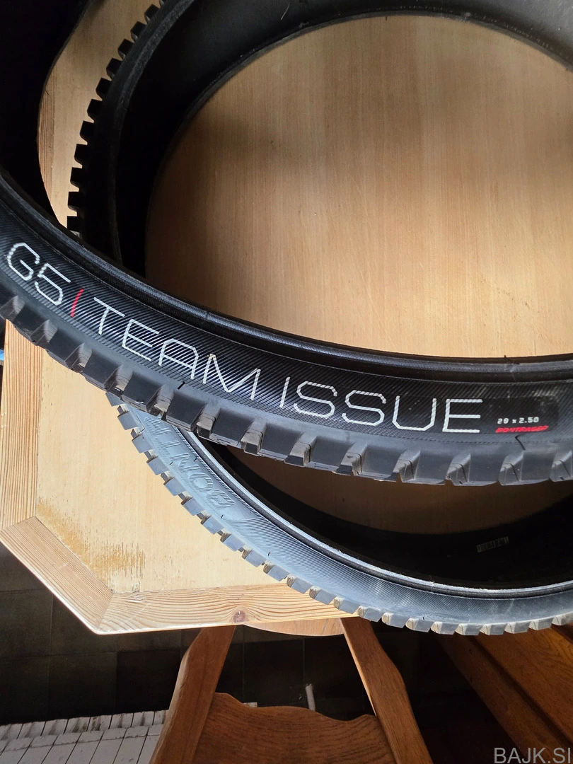 Bontrager Se4 Team Issue Tlr 29x2.60'' - Ruote E Pneumatici Per Bici