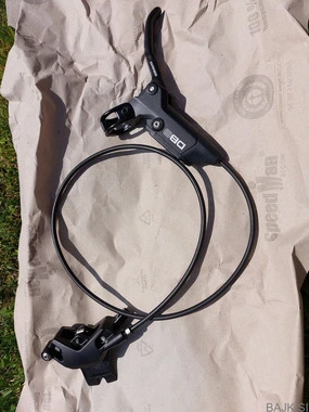 SRAM DB8