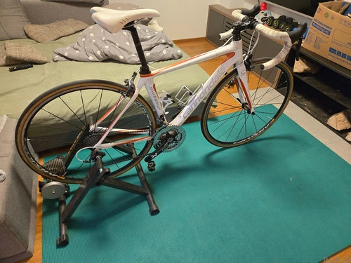 Prodam cannondale carbon velikost 48