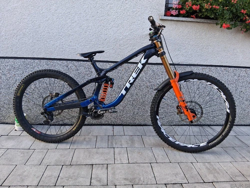 TREK Seassion velikost R3