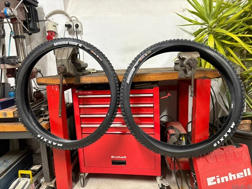 Gume MAXISS 27.5x2.40" in 29x2.50"