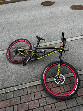 YT Capra gorsko enduro kolo