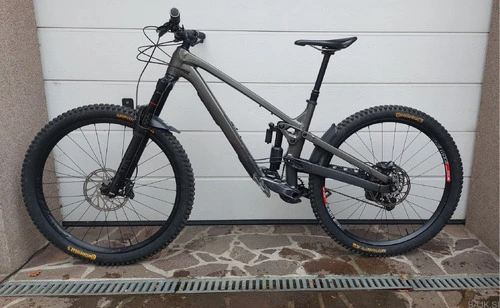 Trek Slash 8