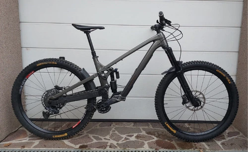 Trek Slash 8