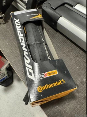 plašč Continental Grandprix