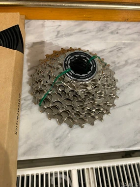 VERIŽNIK SHIMANO 105 11S 28-11 GRATIS : KRMILNI TRAK + KMC ver ; 38€