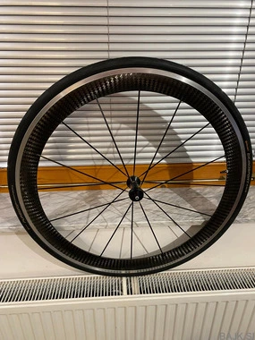 MAVIC COSMIC karbon sprednji obročnik, rabljen;140€