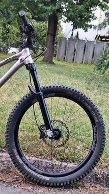 Commencal Clash 24