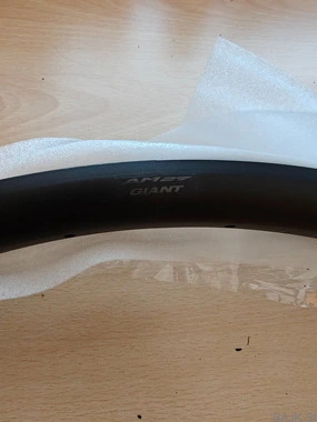 Giant obroč AM29 - 28 lukenj