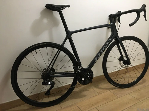 Kolo cestno GIANT TCR ADV 1 DISC - KOM 105 DI2 L (58) - možna menjava