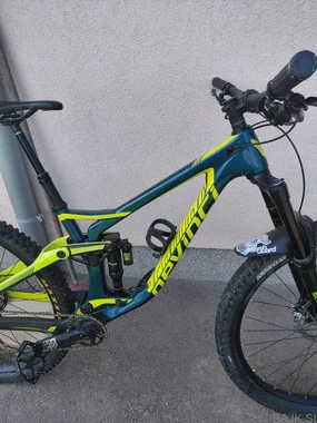 Devinci spartan carbon  + dodatna oprema