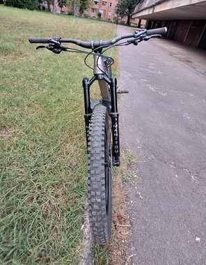 Commencal Clash 24 kids MTB bike
