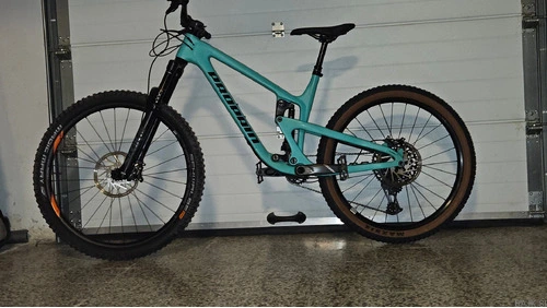 Propain Tyee CF mixed wheel