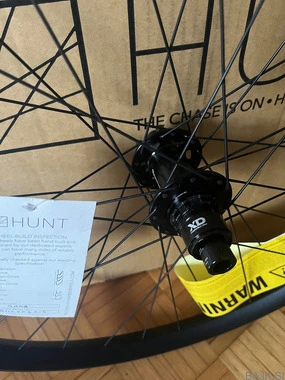 Zadnje kolo Hunt Enduro V3 27.5 SRAM XD - NOVO