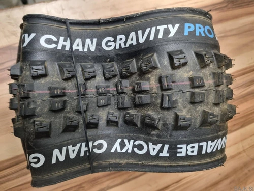 Schwalbe tacky chan