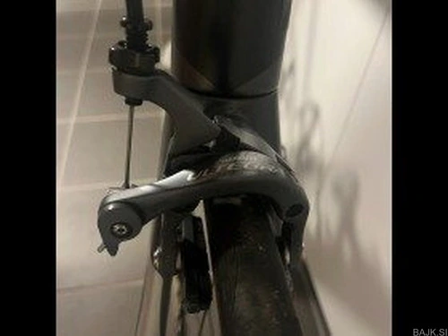 Cestno kolo Cannondale Synapse karbon L 56