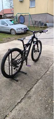 Specialized enduro-beri opis