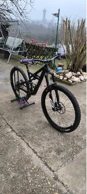 Specialized enduro-beri opis