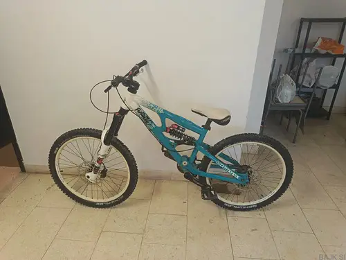 Commencal furious