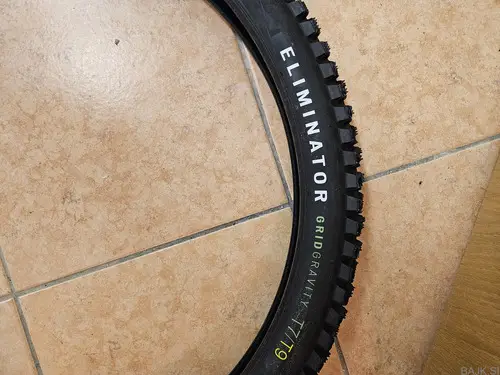 Specialized Eliminator Grid Gravity T7/T9 / 27,5x2.3 / NOVO