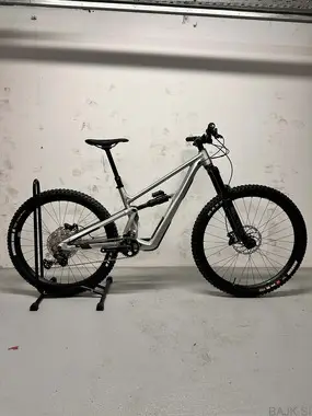 IBIS Ripmo AF - Shimano Deore Build