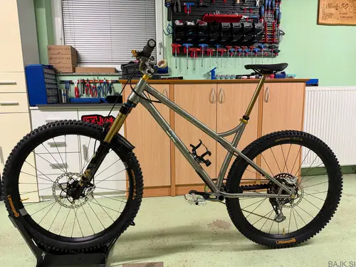 Kingdom Vendetta (agresivni titan hardtail) Custom Build