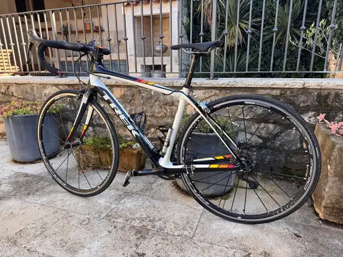 Karbonsko kolo Trek domane 4