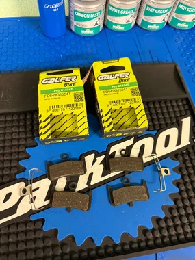 Ploščice - Hayes Dominion A4 Galfer Pro