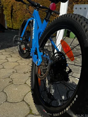 Otroško kolo Specialized Riprock 20 (2024)