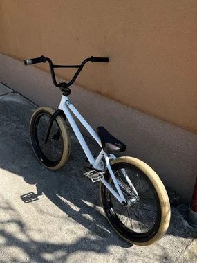 CUSTOM BMX