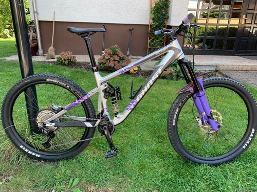 Ghost Riot enduro full party