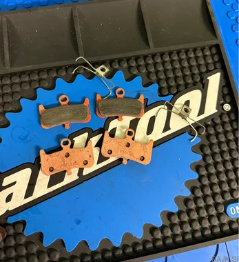 Ploščice - Hayes Dominion A4 Sinter-Metallic