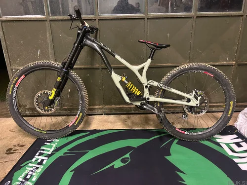 commencal supreme